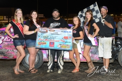 Eagle-07-11-15-508-Shawn-Hiatt-with-2015-Miss-Nebraska-Cup-Jen-Harter-along-with-2015-Miss-Eagle-Raceway-finalist-Kayla-Meidinger-Zoe-Dalton-Robyn-Burnison-with-flagman-Billy-Lloyd-JoeOrthPhotos