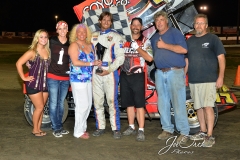 Eagle-09-05-15-IMCA-Nationals-553-John-Carney-II-and-crew-with-the-Jake-Ita-family-and-flagman-Billy-Lloyd-JoeorthPhotos-Copy